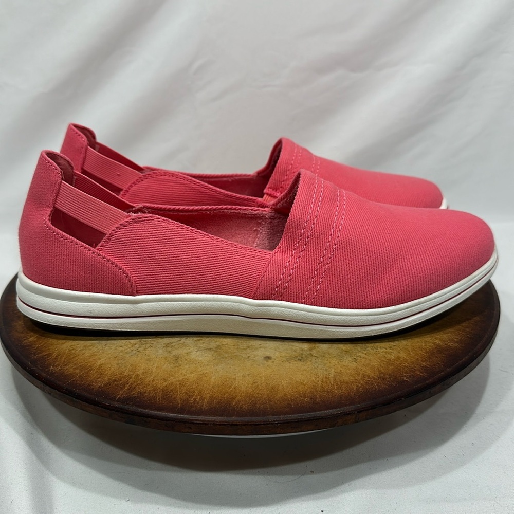 Clarks Women's Pink/White Breeze Step Loafer Size 11 New Without Box